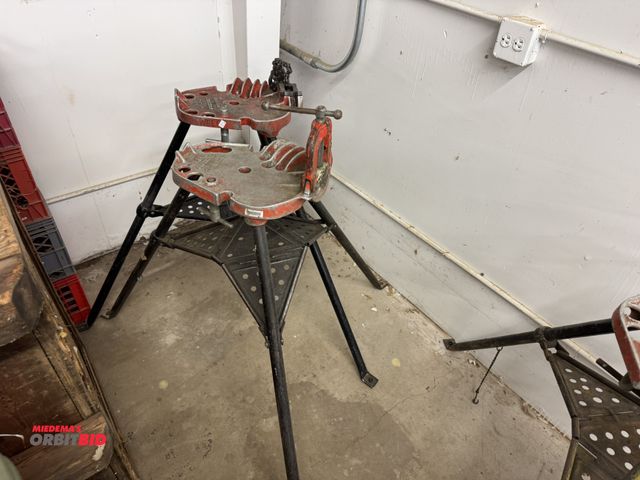 Lot 1-6372 - (1) Ridgid pipe tristand, #40A, and (1) Ridgid pipe tristand, #450.