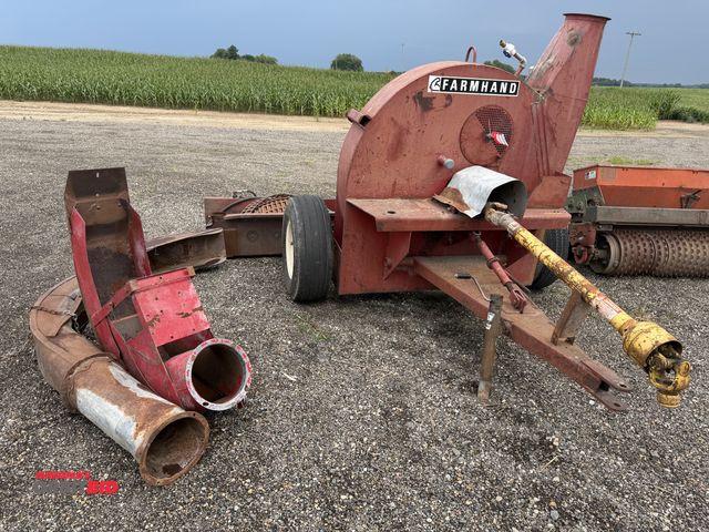 Lot 1-9867 - (1) Farmhand F89B Grinder blower, 1000 PTO, SN 572
