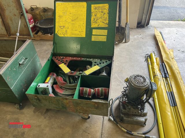 Lot 1-6109 - (1) Greenlee, model 777, 1 1/4" through 4" portable hydraulic bender, includes electric over hydraul...