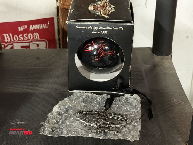 Lot 1-8256 - Lot including (1) 2005 Seasons Greetings Harley Davidson Collector Christmas bulb, and (1) Harley Da...