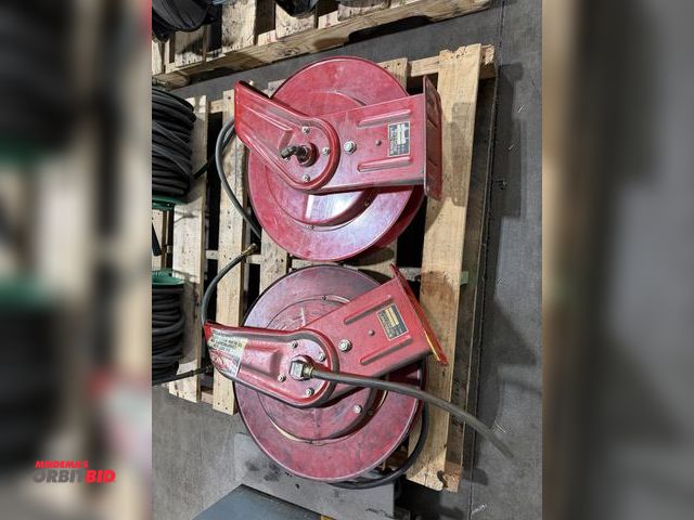 Lot 1-5540 - Lot of (2) Reelcraft, model 2Z864B, retractable air hose reels.