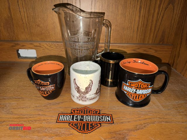 Lot 1-8320 - Lot of assorted Harley Davidson collectibles, includes (1) Harley Davidson logo etched picture, (2) ...