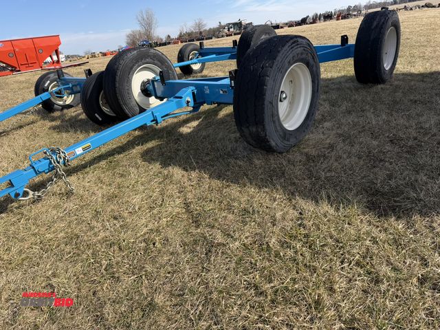 Lot 1-11829 - (1) Killbros, model 1396, running gear, S/N D69370184, with Michelin 385/65R22.5 regroovable tires (...