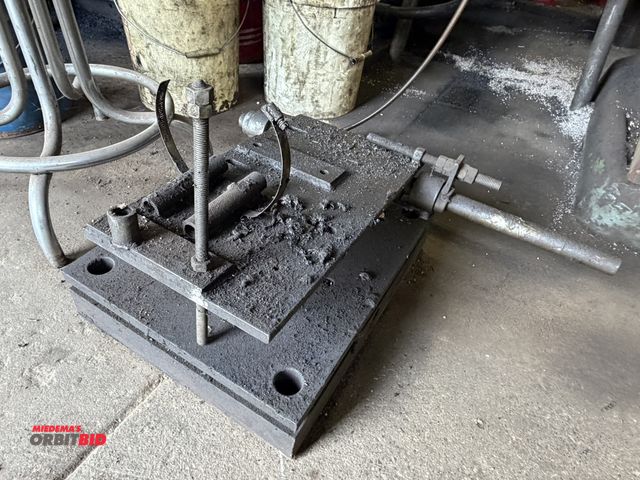 Lot 1-18553 - (1) custom made grinder fixture, approx. 15" wide x 18", adjustable height with threaded rod.