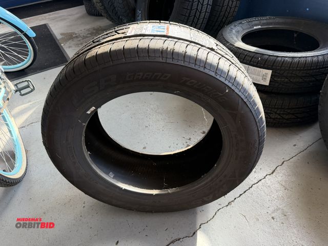 Lot 1-1297 - (1) new Mastercraft LSR Grand Touring, size 235/55R17 tire.