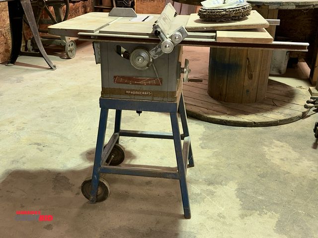 Lot 1-17503 - (1) Delta Homecraft 8" table saw with a Delta/Milwaukee 115/230V, 3/4 HP electric motor, unit powers...