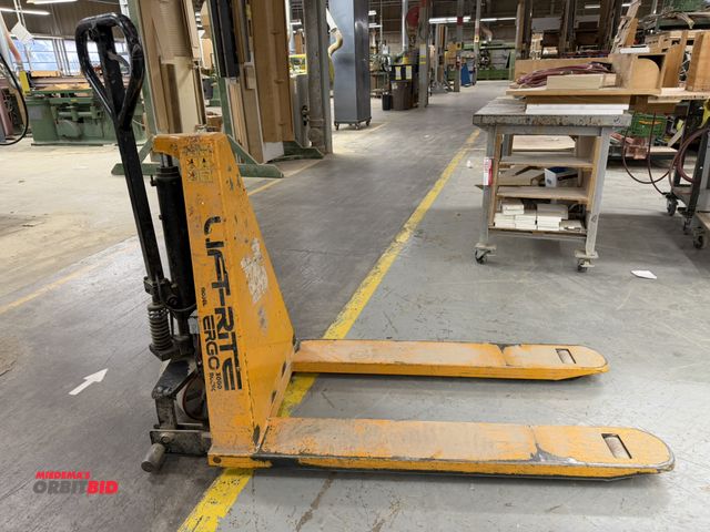 Lot 1-16242 - (1) Lift-Rite, model ERGO3000, 12V, 3000 lb. capacity electric pallet jack, in working condition, wi...