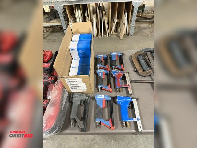 Lot 1-17513 - Lot of (7) BeA pneumatic staple guns, includes (7) boxes of BeA C3/4, 19mm, 3/4" staples (2500 stapl...