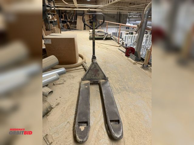 Lot 1-17076 - (1) pallet jack, 40" forks, 20.5" from outside to outside, in working condition.