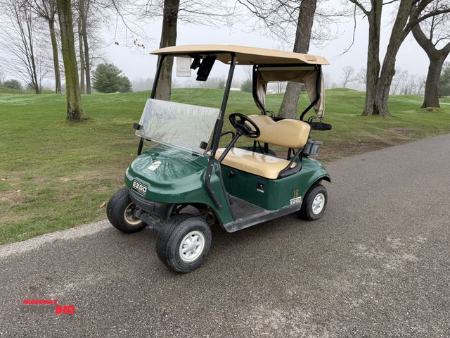 Lot 1-19404 - (1) 2015 E-Z-Go golf cart with a Kawasaki gas engine, includes ball washer and Club canopy, ball cov...
