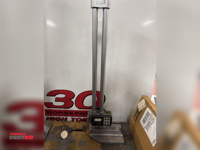 Lot 1-12361 - (1) Mitutoyo 0-18" digital height gauge.