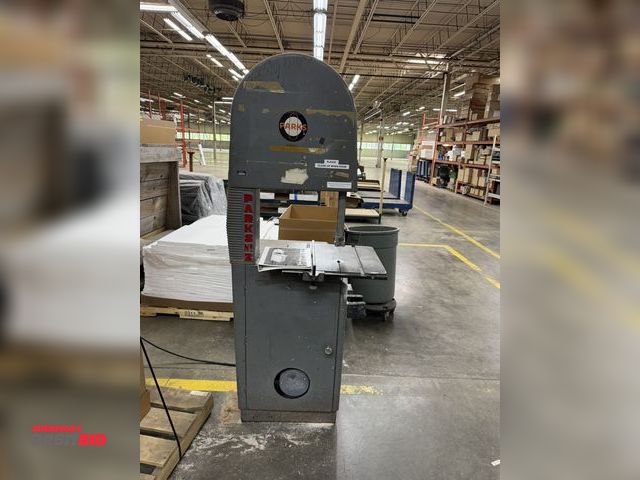 Lot 1-9391 - (1) Parks II, 18" vertical band saw, 11' blade, 3/8" width, .025" thickness, 17.5" x 20" table, 120V...