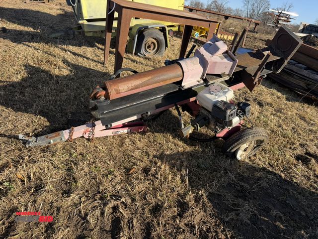 Lot 1-2908 - (1) single axle, towable hydraulic log splitter, 30-ton capacity, 7" wedge, Honda GX160 gas motor, m...