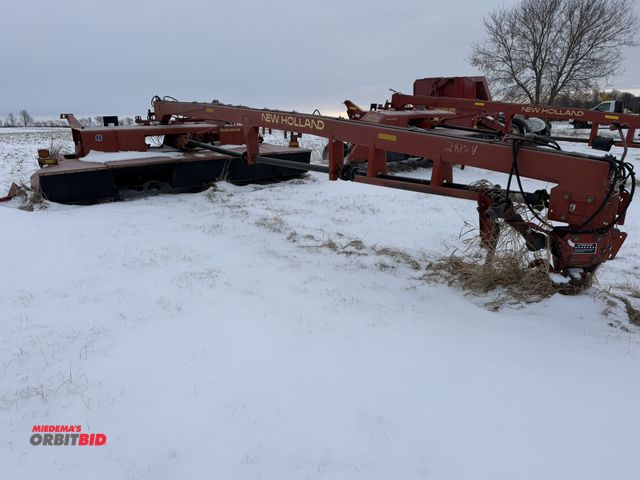 Lot 1-11513 - (1) New Holland 1441 discbine, 14' wide, S/N 641162, rubber roller hay conditioners, unit is for par...