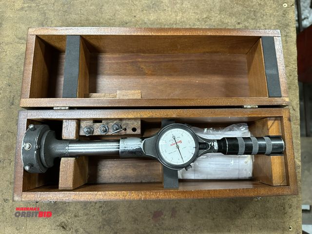 Lot 1-19505 - (1) Starrett analog approx. 2.750" - 5" I.D. diameter bore gauge.
