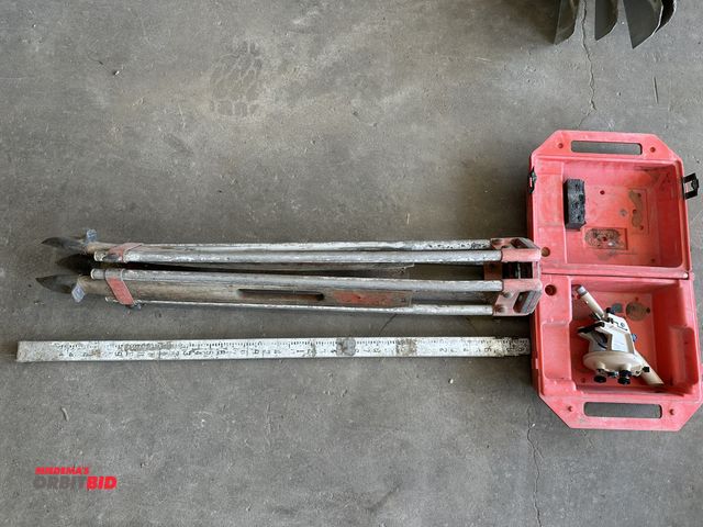 Lot 1-14143 - (1) David White Meridian LT6-900 optical level transit with case, adjustable height aluminum tripod,...