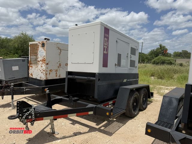Lot 1-9455 - (1) 2014 HiPower towable generator, model HRJW105T6, 105 KW, 4-cylinder John Deere diesel engine, mo...