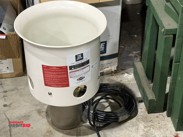 Lot 1-18544 - (1) Power House, approx. 14" diameter x 14" tall, 120V, single phase aerator, (1) 12" diameter x 12"...