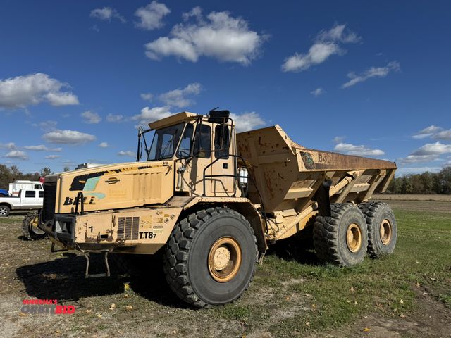 Lot 1-15827 - (1) Bell B40C Articulated Dump Truck/Tractor, model B40C6X6, Allison transmission, model HDA56, Buil...