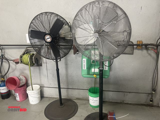 Lot 1-19315 - Lot of (2) 30" pedestal shop fans.