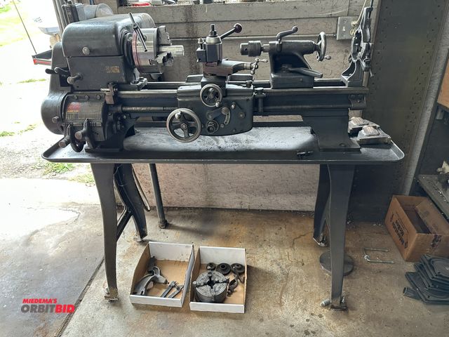 Lot 1-500 - (1) Logan, model 820, 10" x 24" tool lathe, 10" swing over bed, 24" distance between centers, 43" be...