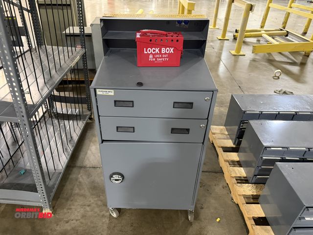 Lot 1-5496 - (1) 23" width x 40" height x 20" depth Durham Manufacturing 2-drawer rolling work station with lower...