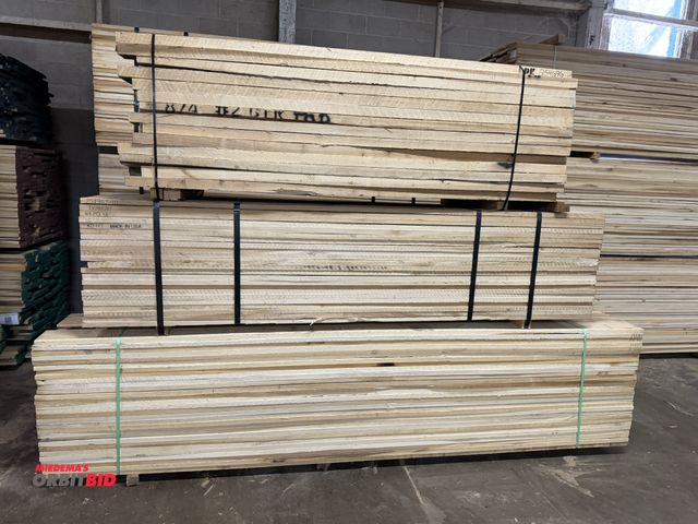 Lot 1-17038 - Lot of 3 bundles of assorted rough sawn poplar lumber, includes (1) approx. 850 board foot bundle of...