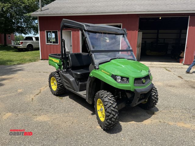 Lot 1-3210 - 2023 John Deere Gator Quad 4-Wheeler 4WD, windshield, turn signals, manual dump, canopy top, 367 hou...