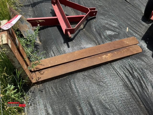 Lot 1-8138 - (1) set of 42" x 4" wide forklift forks.