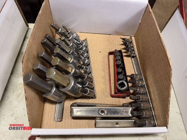 Lot 1-18415 - (1) lot of Snap-On hex head tool sockets (3/8" drive, 1/2" drive, and impact), (1) set of Snap-On To...