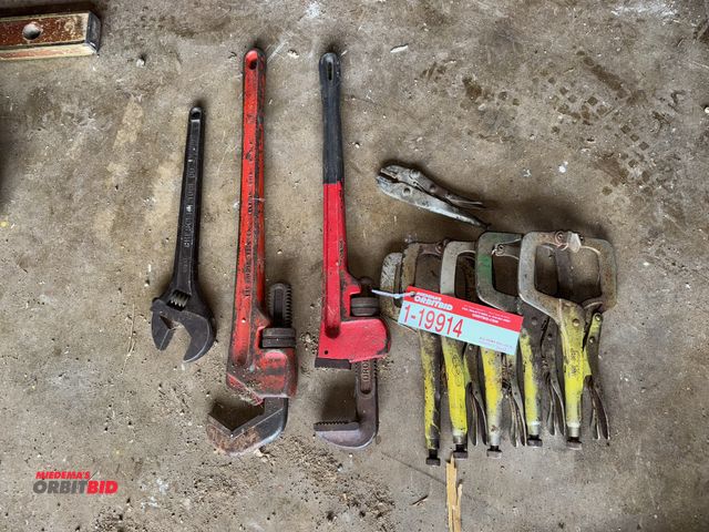 Lot 1-19914 - Lot of (5) Vise Grip C-clamp vise grips, (1) Ridgid 24" hex, 1" to 2" hex nut wrench, (1) 20" pipe w...