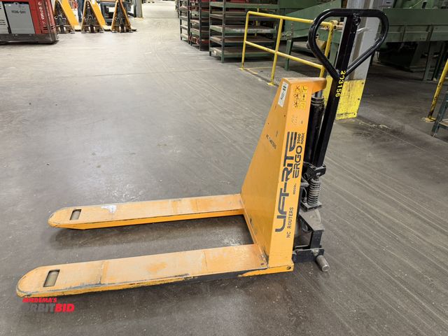 Lot 1-16926 - (1) Lift-Rite ERGO 3000 Nomic electric pallet jack, 48" forks, 26.5" from outside to outside, intern...