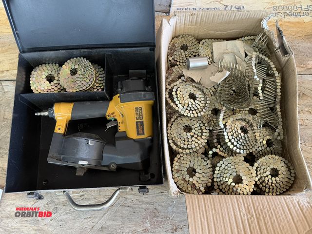 Lot 1-1331 - (1) Stanley Bostitch ridge runner pneumatic roof nailer with assorted nails, and steel case.