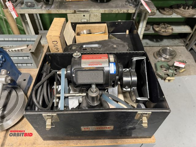 Lot 1-18596 - (1) Dumore tool post grinder, Cat #57-011, 120V, 16,000 RPM spindle speed, includes case with access...