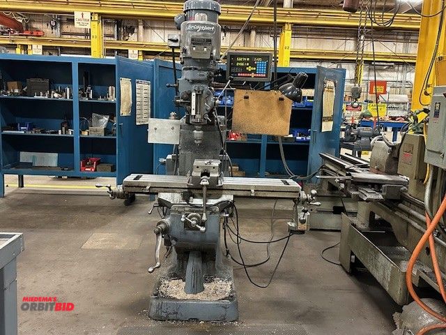 Lot 1-15101 - (1) 1969 Bridgeport vertical milling machine, 2 HP motor, 60 to 4200 RPM variable speed, 9" x 48" T-...