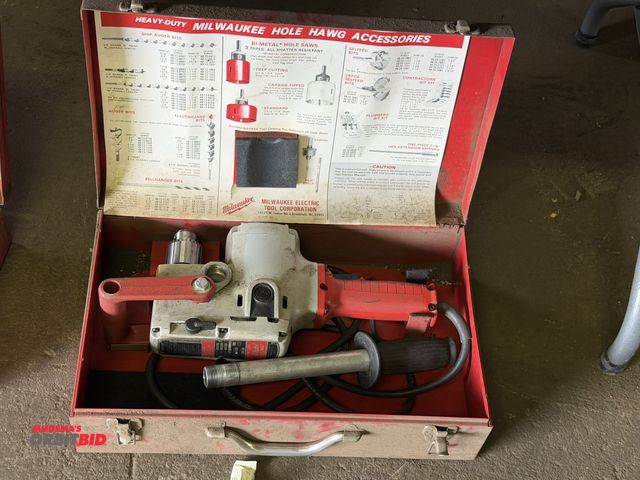 Lot 1-18193 - (1) Milwaukee, Cat #1675-1, heavy duty hole hawg drill with steel case.