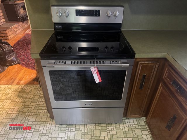 Lot 1-3100 - (1) Maytag electric stove/oven, new in 2024