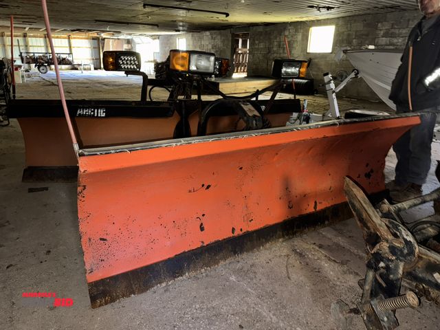 Lot 1-15817 - (1) Curtis 7'6" straight plow with snowpro 3000 hitch and run mounting system, headlights