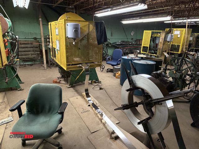 Lot 1-18473 - (1) Johnson Press, approx. 33-ton full revolutionary clutch, foot control, includes automatic punch ...