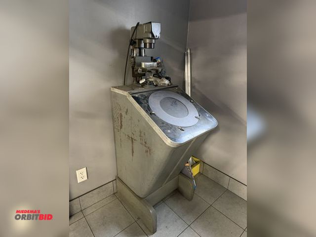 Lot 1-15355 - (1) Portman vertical optical comparator, 120V, no visible ID tag, includes accessories, condition is...