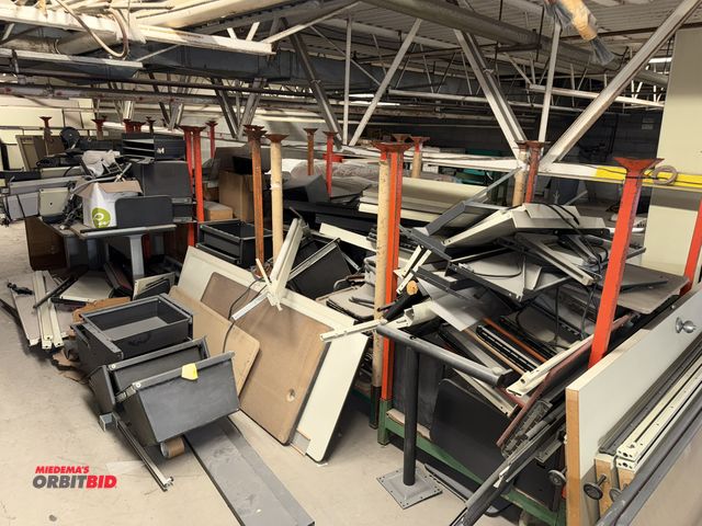 Lot 1-17061 - Large lot of assorted cubicle parts, drawers, lights, table tops, metal legs, brackets, upper storag...