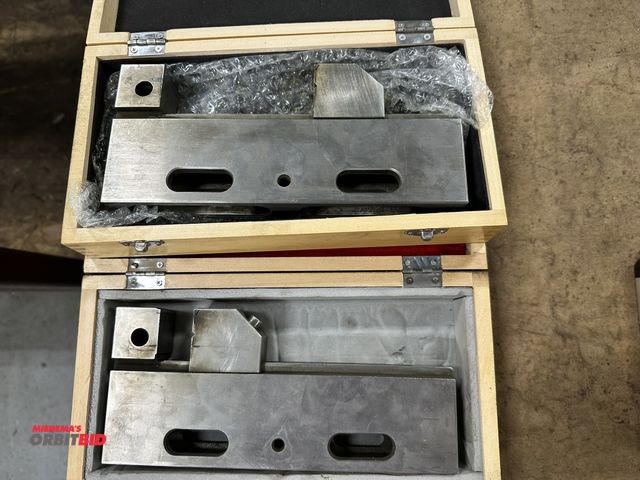 Lot 1-19501 - Lot of (2) approx. 1 3/8" x 6" capacity precision machined vises with wood cases.