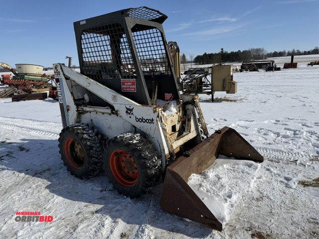 Lot 1-11761 - (1) Bobcat 720 skid steer, hydrostatic with a Wisconsin, model VH4D, 4-cylinder gas engine, S/N 6231...