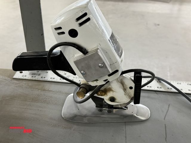 Lot 1-17407 - (1) Reliable, model 1500FR, 110V, single phase/300 watt cloth cutter with 48" aluminum straight edge...