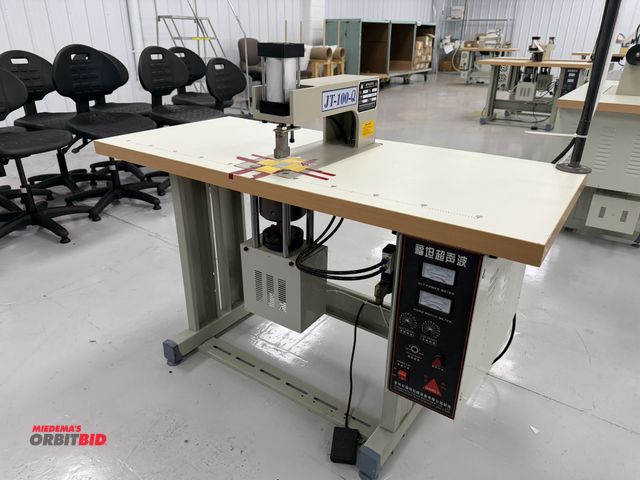 Lot 1-4869 - Lot of (1) Futan JT-100-Q Ultrasonic welding machine, 220V, pneumatic controls, foot pedal operation...