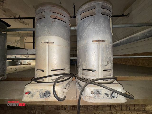 Lot 1-2597 - Lot of (2) Scheu Products Company propane jobsite heaters, 200,000 BTU.  (Greg)