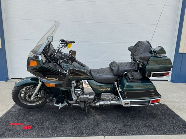 Lot 1-6466 - 1999 Kawasaki Voyager 12 (1) motorcycle, full dresser, electric start, grip controls, cruise control...