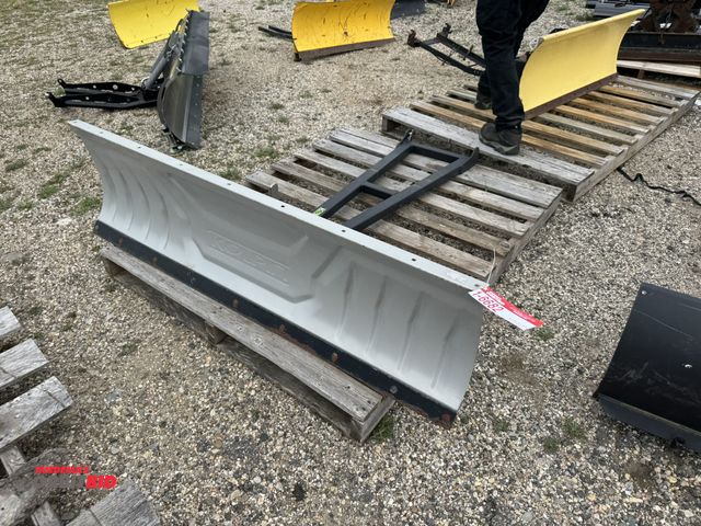 Lot 1-6682 - (1) Kolpin 60" snow plow blade.