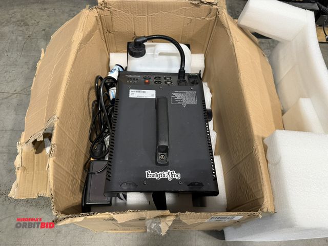 Lot 1-5586 - (1) Froggy's Fog, model FSM-BOREAS-S4, portable smoke machine, working condition unknown, includes (...