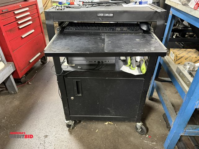 Lot 1-12556 - (1) Luxor 24" width x 37.5" height x 18" depth rolling computer stand with locking casters, lower ca...